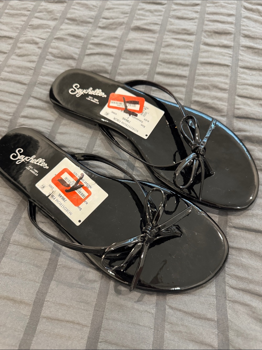 Seychelles Black Patent Bow Thong Sandals